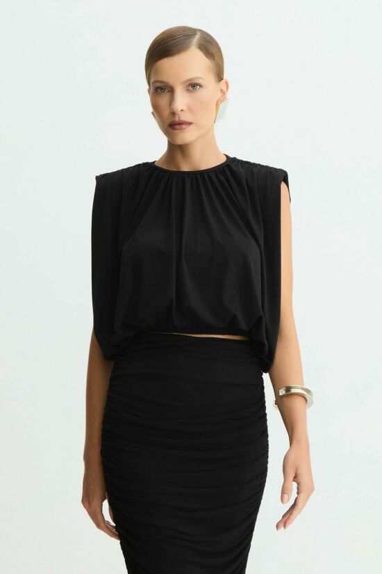 Imagem de Blusa Sem Manga Fluida Com Franzidos Abertura Lateral Preta Zen